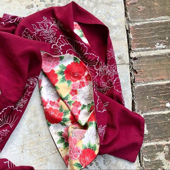 Vintage Japanese kimono robe silk floral print red - Picture 3 of 6